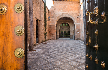 Puerta de entrada a la antigua Al Qubba