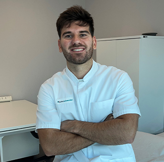 Pedro Velarde, Fisioterapeuta del centro Quirónprevención Sardinero.