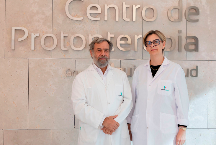 Dr. Alejandro Mazal, director técnico del Centro de Protonterapia Quirónsalud y la Dra. Stephanie Bolle, jefa del Servicio de Oncología Radioterápica del Centro de Protonterapia Quirónsalud. Dr. Alejandro Mazal, director técnico del Centro de Protonterapia Quirónsalud y la Dra. Stephanie Bolle, jefa del Servicio de Oncología Radioterápica del Centro de Protonterapia Quirónsalud.
